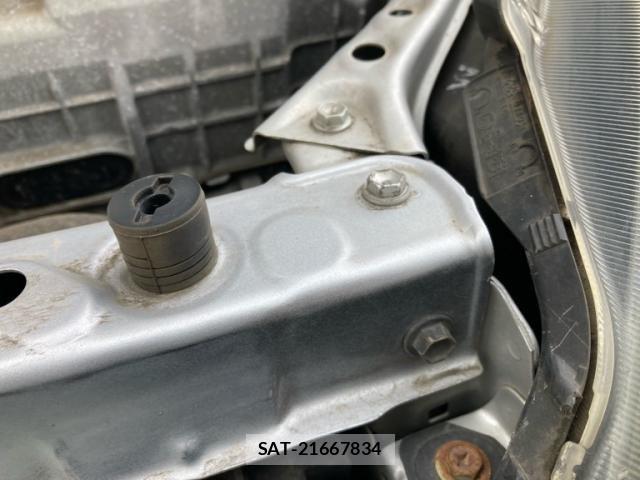 Toyota AQUA 2012-04 8625819-23