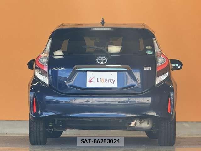 Toyota AQUA 2020-09 8625779-17