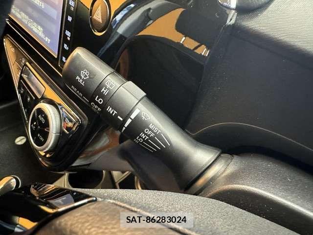 Toyota AQUA 2020-09 8625779-5
