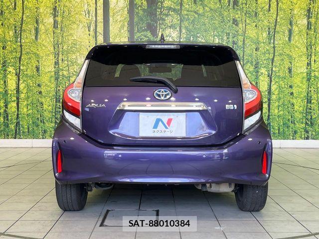 Toyota AQUA 2019-06 8625782-14