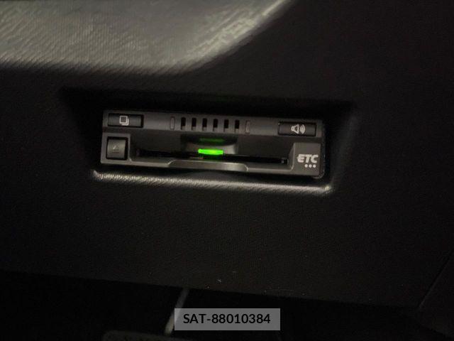 Toyota AQUA 2019-06 8625782-5