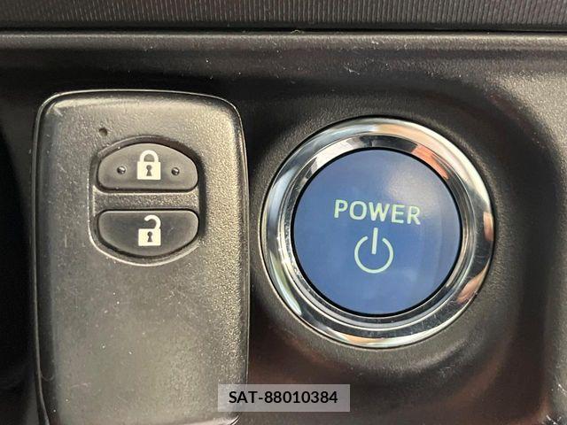 Toyota AQUA 2019-06 8625782-6