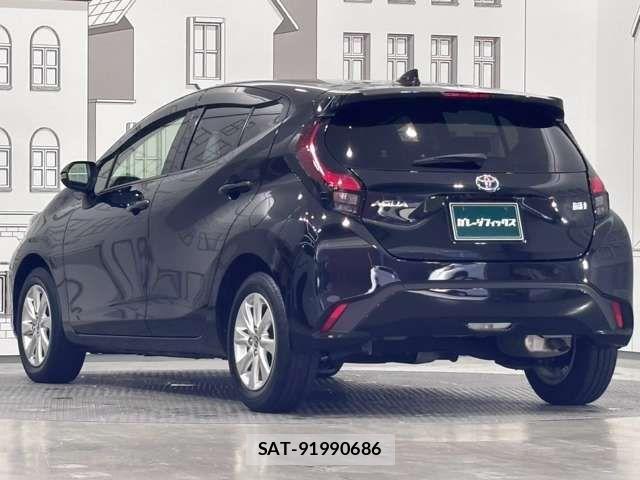 Toyota AQUA 2021-11 8625766-5