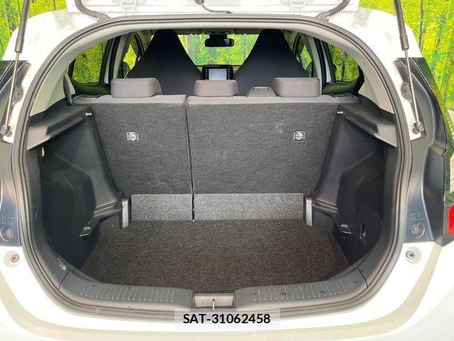 Toyota AQUA 2023-07 8625767-9