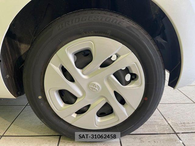 Toyota AQUA 2023-07 8625767-12