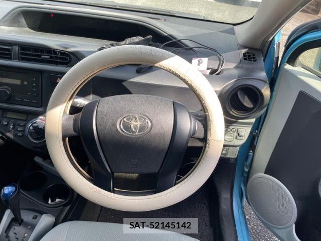 Toyota AQUA 2013-04 8665801-4