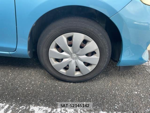 Toyota AQUA 2013-04 8665801-8
