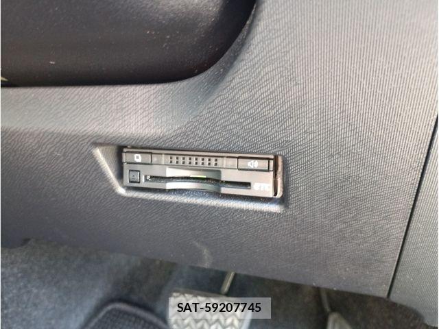 Toyota AQUA 2015-01 8657982-10