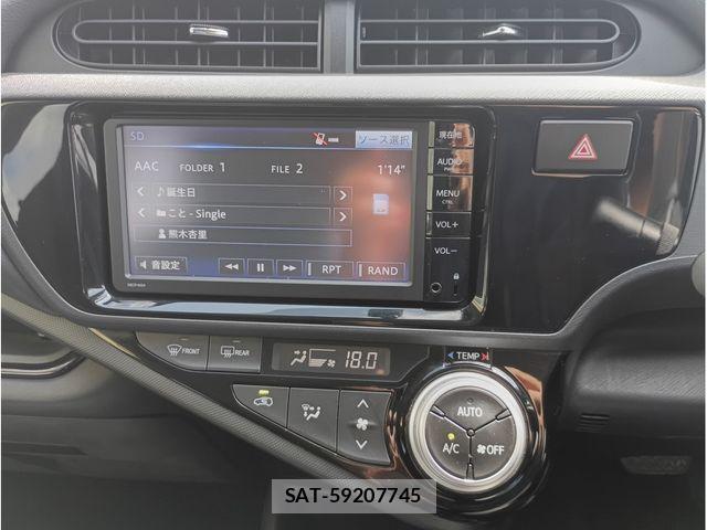 Toyota AQUA 2015-01 8657982-12
