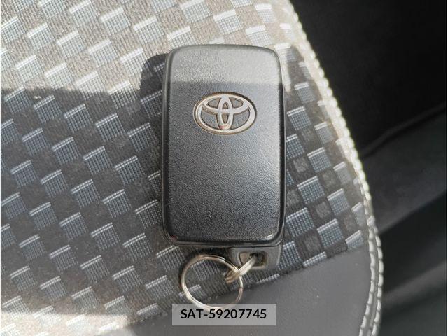 Toyota AQUA 2015-01 8657982-14