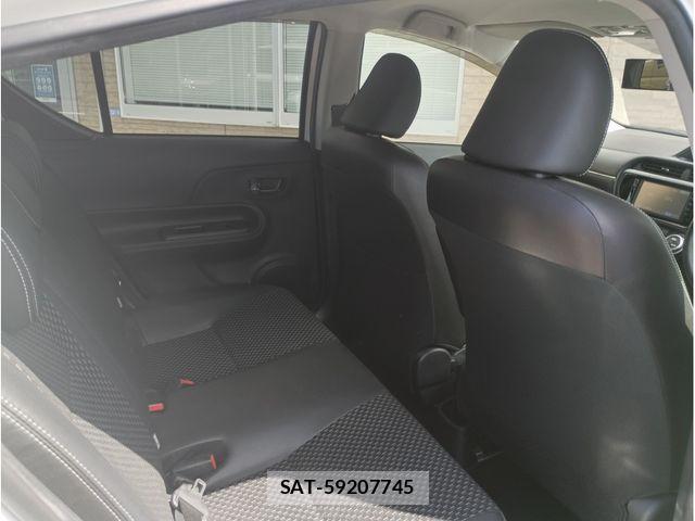 Toyota AQUA 2015-01 8657982-4
