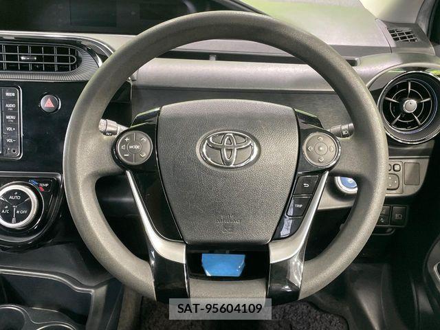 Toyota AQUA 2019-03 8665790-11