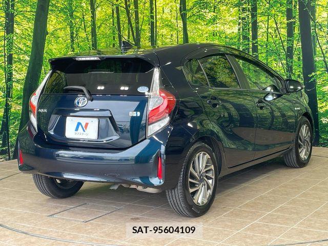 Toyota AQUA 2019-03 8665790-17