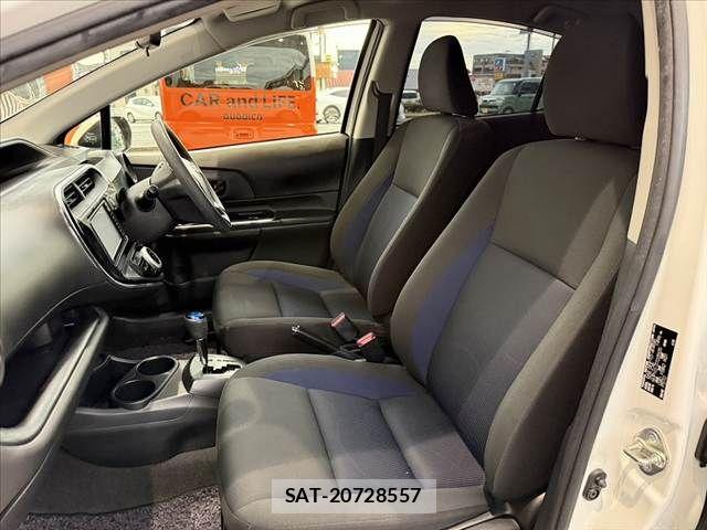 Toyota AQUA 2021-06 8657977-16