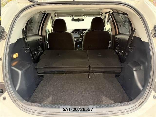 Toyota AQUA 2021-06 8657977-20