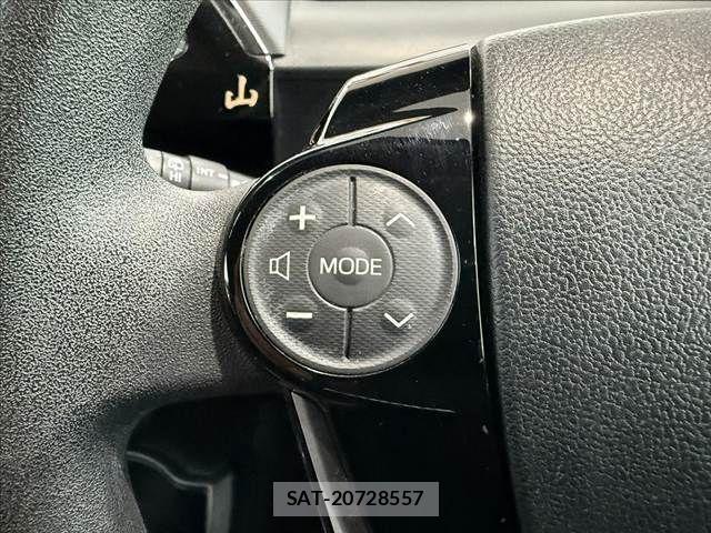Toyota AQUA 2021-06 8657977-24