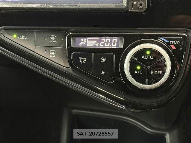 Toyota AQUA 2021-06 8657977-29