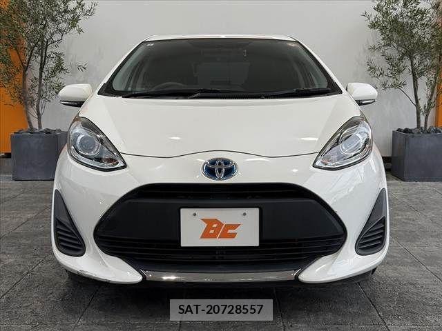 Toyota AQUA 2021-06 8657977-8