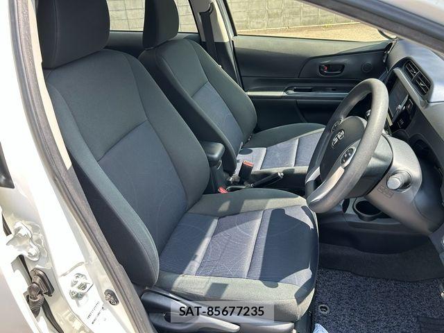 Toyota AQUA 2016-11 8665798-14