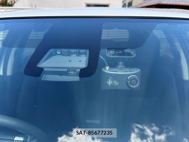 Toyota AQUA 2016-11 8665798-22