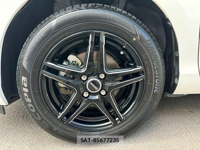 Toyota AQUA 2016-11 8665798-24