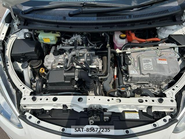 Toyota AQUA 2016-11 8665798-28