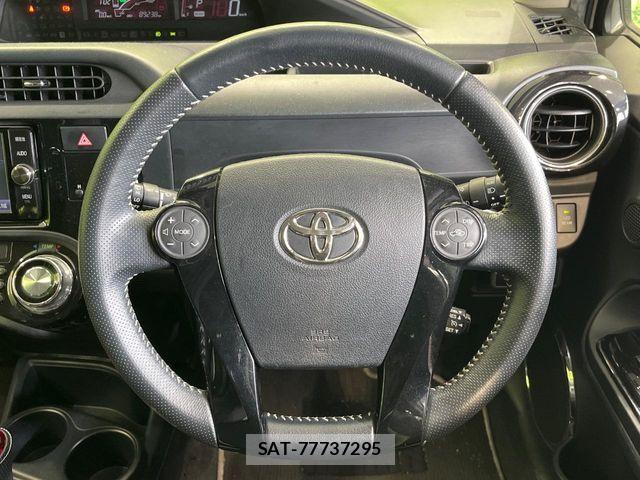 Toyota AQUA 2016-10 8665792-10