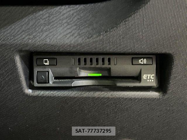 Toyota AQUA 2016-10 8665792-6