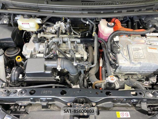 Toyota AQUA 2019-07 8665793-17