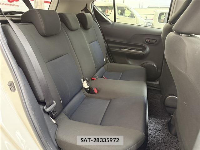 Toyota AQUA 2016-03 8665795-14