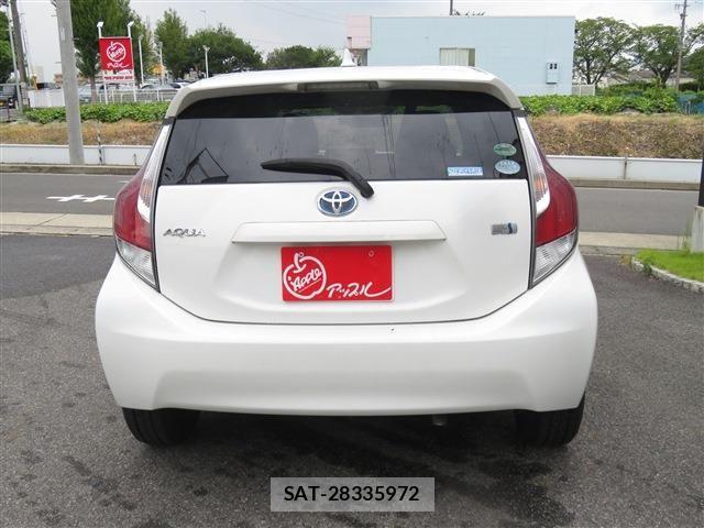 Toyota AQUA 2016-03 8665795-5