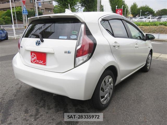 Toyota AQUA 2016-03 8665795-7