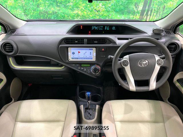 Toyota AQUA 2013-01 8665799-1