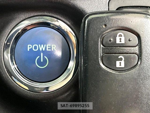 Toyota AQUA 2013-01 8665799-5