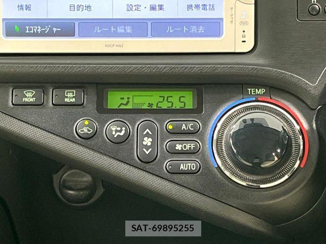 Toyota AQUA 2013-01 8665799-6