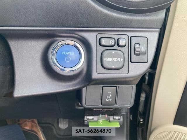 Toyota AQUA 2013-08 8658013-10