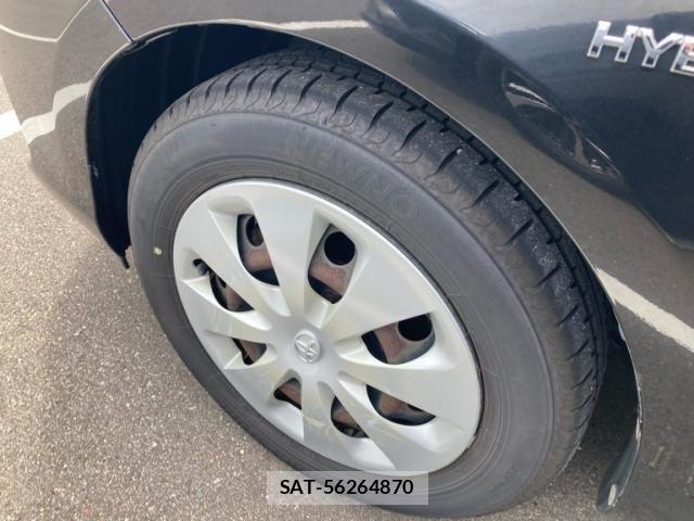 Toyota AQUA 2013-08 8658013-7