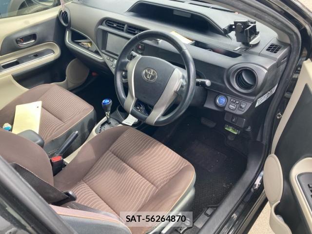 Toyota AQUA 2013-08 8658013-8