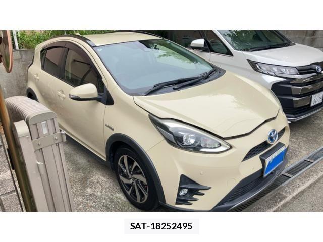 Toyota AQUA 2018-08 8657979-0