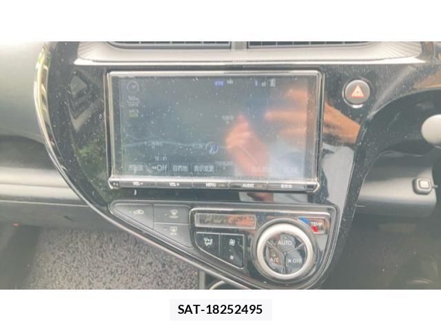 Toyota AQUA 2018-08 8657979-14