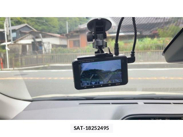 Toyota AQUA 2018-08 8657979-16