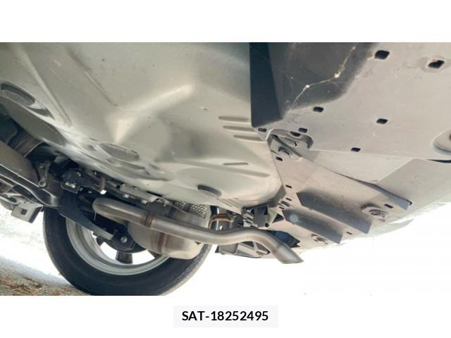 Toyota AQUA 2018-08 8657979-18