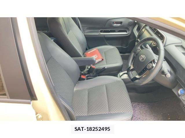 Toyota AQUA 2018-08 8657979-7