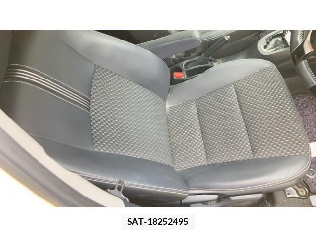 Toyota AQUA 2018-08 8657979-8