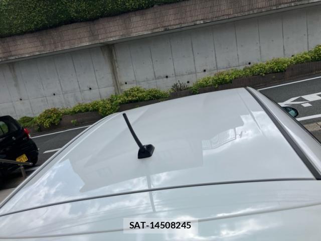 Toyota AQUA 2012-03 8658014-9