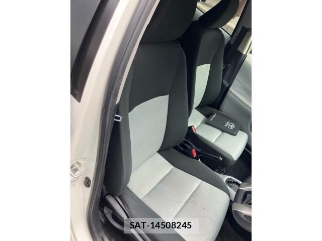 Toyota AQUA 2012-03 8658014-11