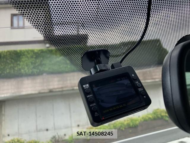Toyota AQUA 2012-03 8658014-19