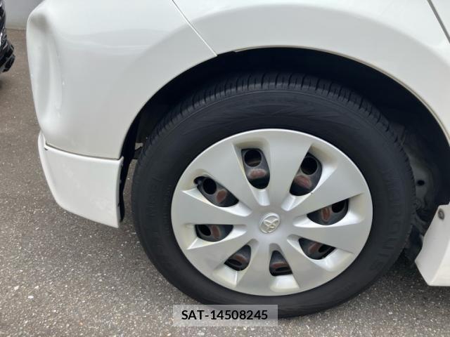 Toyota AQUA 2012-03 8658014-4