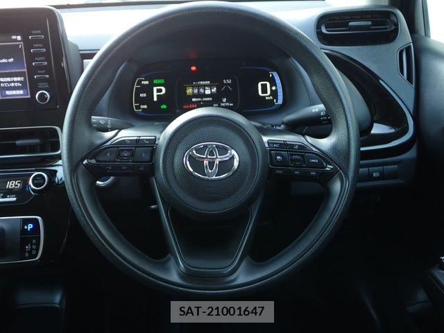 Toyota AQUA 2023-09 8657971-4