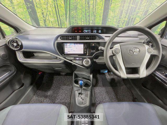 Toyota AQUA 2016-03 8657978-1